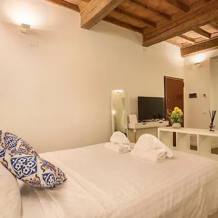 Oltrarno Suite In Florenz Exterior foto
